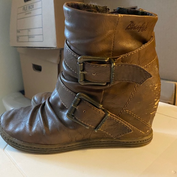 VERY WELL LOVED BOOTS - VERY LOW PRICES - Picture 5 of 16